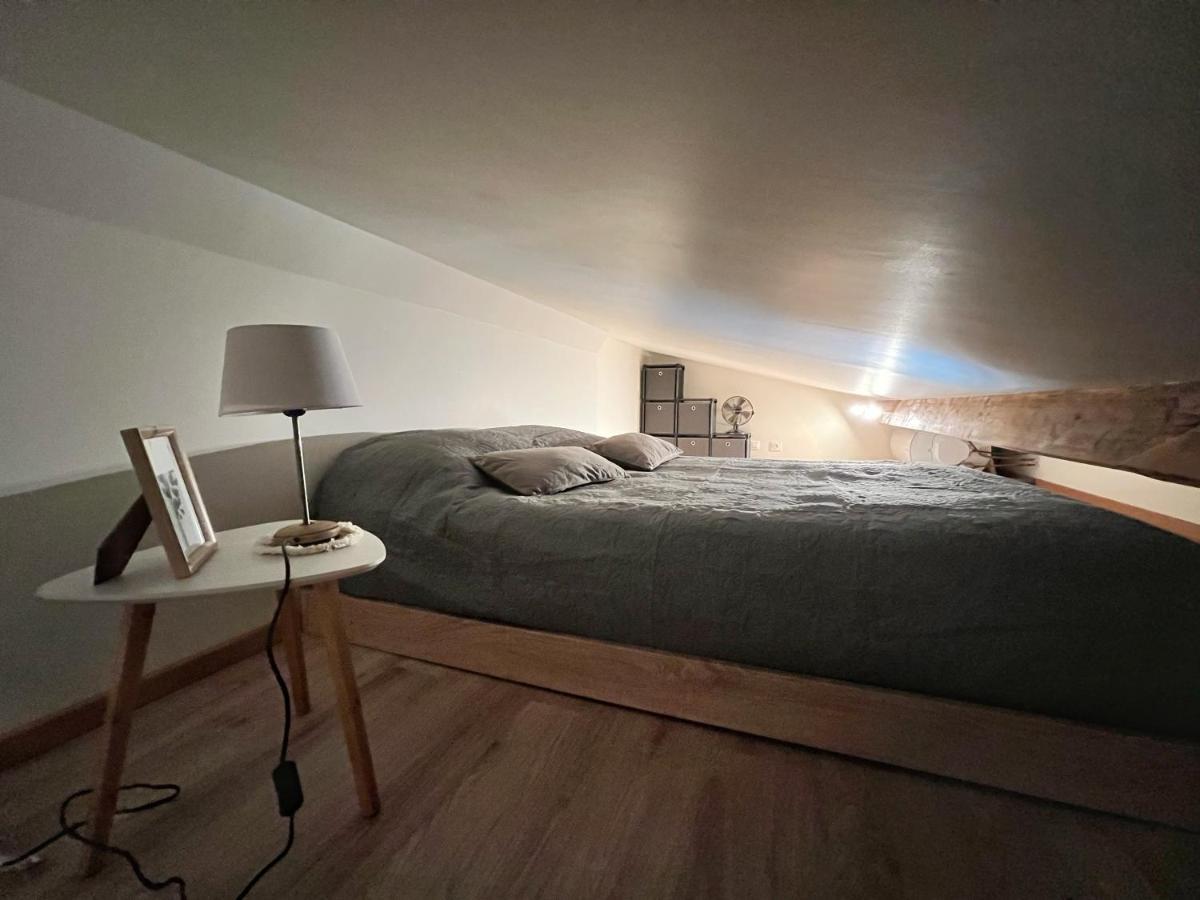 Appartement Studio Neuf Entierement Equipe Et Bien Situe.